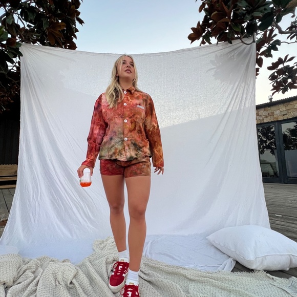 Button Down - Picture 6 of 6